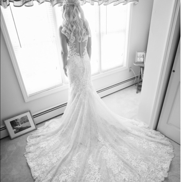 Martina Liana 967 wedding gown purchased in 2018. - Picture 2 of 5